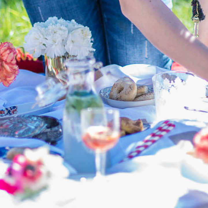 Petite dèjuner sur l’herbe