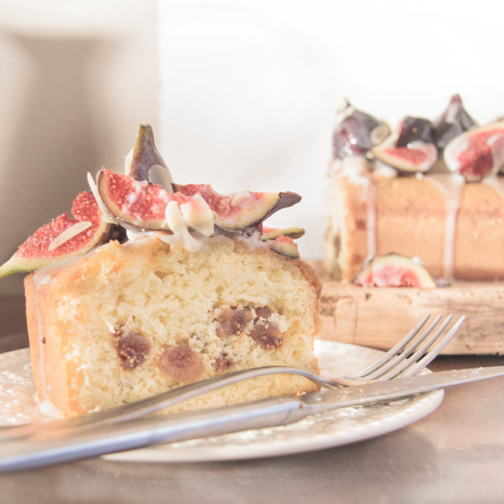 Torta di fichi al profumo di tè di mandorle