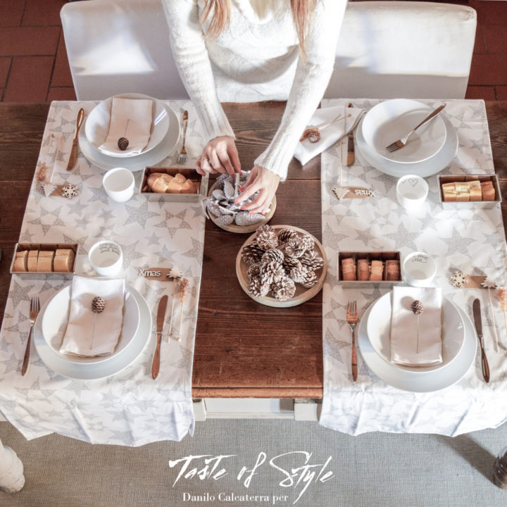 Una tavola di Natale in grigio