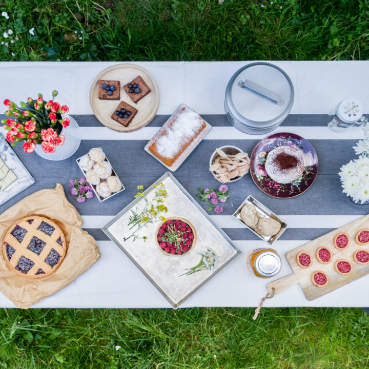 Merende nell’erba e faccine sporche di marmellata